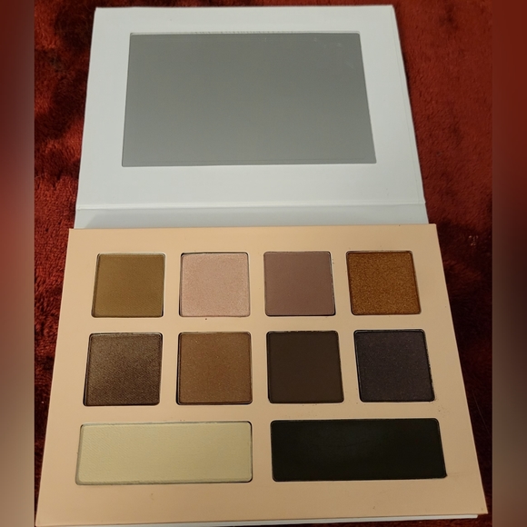 Honest Beauty Eyeshadow Palette - Picture 3 of 4